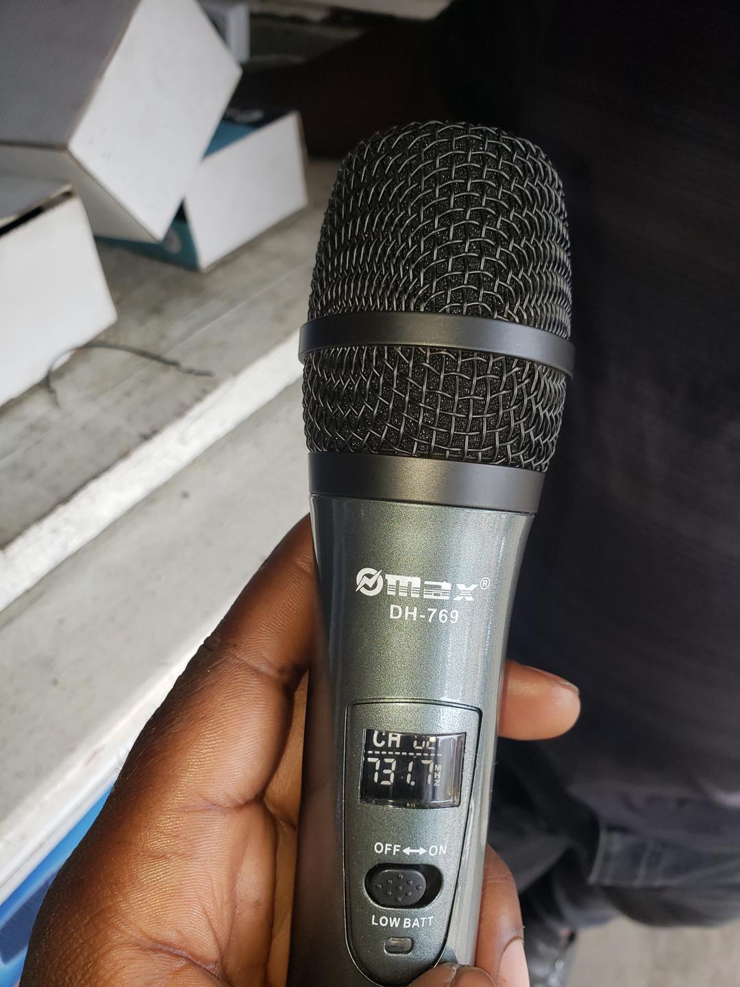 Microphone 